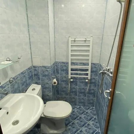 галина палас Hotell *