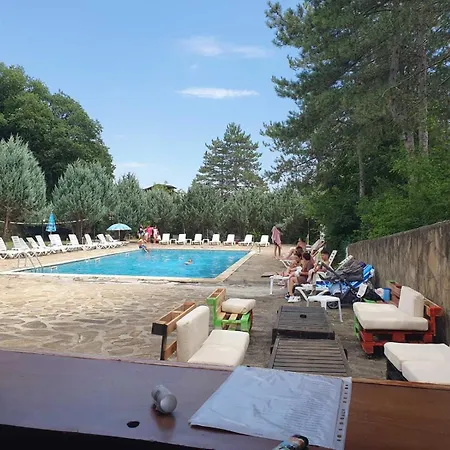 галина палас Hotell Srem